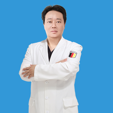 李力